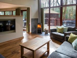 Delamere Forest Cabins - Forest Holidays