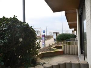 Cozy Coastal Retreat for 4