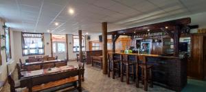 Ubytování v klimatizovaných chatičkách Štít