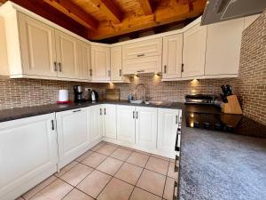 Chalet Alpin au calme avec WIFI et parking à Samoëns - FR-1-624-10