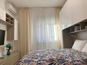 Lady Indigo 2 San Siro