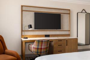Crowne Plaza Louisville Airport Expo Ctr by IHG