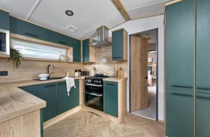 Unity Skirlington Coast Yorkshire