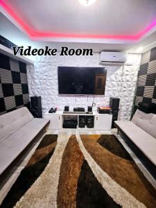 Natural Haven with Netflix Kubo Videoke & Alfresco Dining
