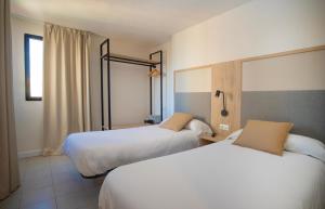 Dynastic Rooms Apartments