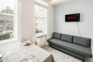 Charming 2 bedroom, Kensington, Chelsea, Harrods