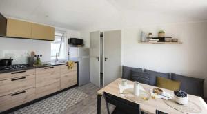 Campings Camping 3 etoiles - Piscine - ccaihff : photos des chambres