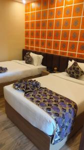 SAROJINI GARDEN HOTEL & RESTAURANT