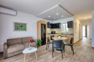 Modern, Central 2br Penthouse Valletta View - Hamrun