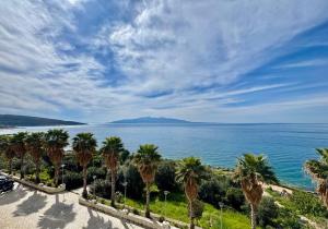 White Sea View Residence