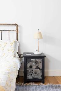 Charming Seaside Cottage - 5-Min Walk to Beach