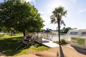 Campings Camping 4 etoiles - Piscine - eed0fi : photos des chambres