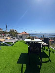 Studio privado com vista mar e montanha