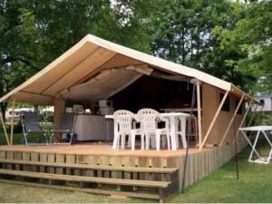 Campings Camping 4 etoiles - Piscine - eed0fi : photos des chambres
