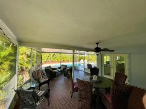 Tranquil home with pool near ocean - Eden