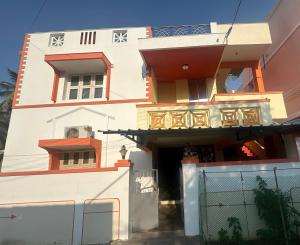Golden Service Apartment