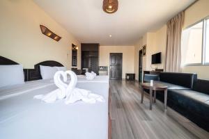 Dancenter Luxury Underwater World Pattaya