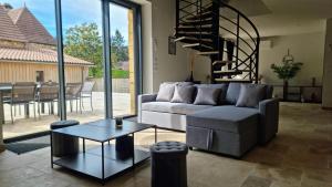 T6 avec piscine en Dordogne