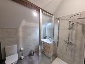 Maisons de vacances T6 avec piscine en Dordogne : photos des chambres