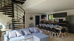 T6 avec piscine en Dordogne