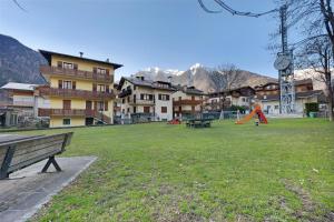 Superior One-Bedroom Apartment with Balcony