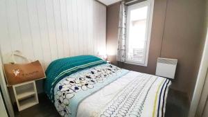 Campings Chalet 2 etoiles - Piscine - ccbaeia : photos des chambres
