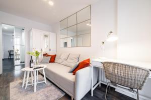 Krzyki Apt - Two Bedrooms, Workspaces - By Rentujemy