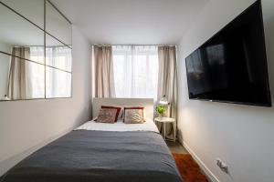 Krzyki Apt - Two Bedrooms, Workspaces - By Rentujemy