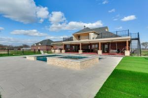 The Oasis Ranch 20-Acre Ranch in Whitewright!