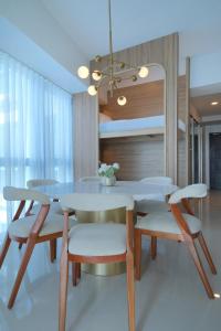 1BR Family room at 38park Cebu I T Park 300mb wifi