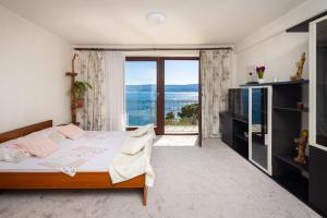 Blue View Apartments