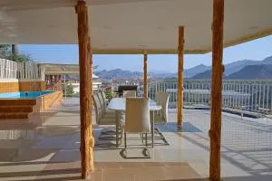 Mountain Zen 2 Bed Ultimate Retreat with BBQ & Pool - 富查伊拉