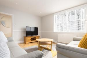 Sillwood Mews - With Free Parking