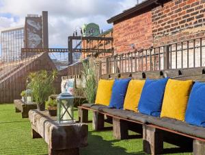 Blayds Yard
