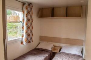 Campings Camping - Piscine - ccbaifd : photos des chambres