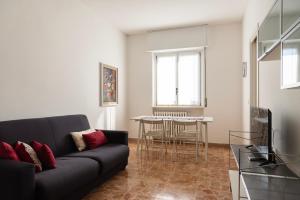 Youhosty - Da Cermenate 12