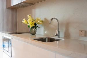 Home À Là Carte Happy High floor with sea view