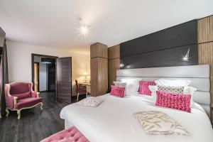 Hotels L'Hostellerie du Chateau : Suite Confort