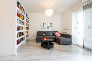 Apartment Nora - modern cozy apartment with FREE PARKING and TERRACE