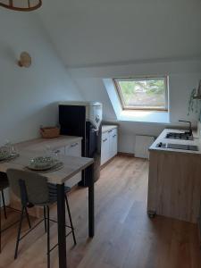 Appartements studio proche plage avec jacuzzi : photos des chambres