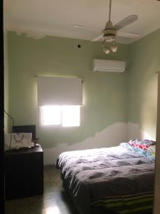 Casa céntrica con pileta y cochera privada