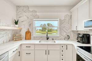 Honeycomb Haven Near Ocean , Golfing , Mineral Springs