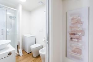 OldTown Chic Apartment between Aquarium and Metro