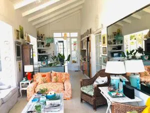 Acogedora casa a pasos de la playa - Catapilco