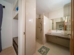 Elegant 4BR Villa with Pool2