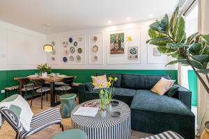 NEW! Remodeled & Spacious 4 Bedroom - 3 Bath - Heart of Nice - AC inrooms - With a large elevator