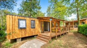 Campings Camping du Lac de Pouzauges a 15- du PuyduFou : photos des chambres