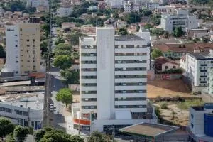 蒙特斯克拉罗斯城际酒店 - Bocaiúva