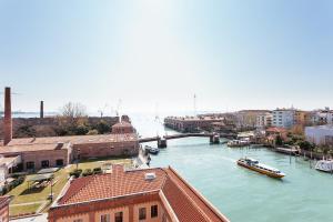 Deluxe Apartments Lagoon View