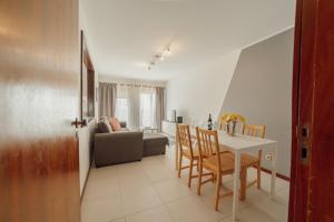 Espinho Modern 3 Bedroom Apartment by Vacationy